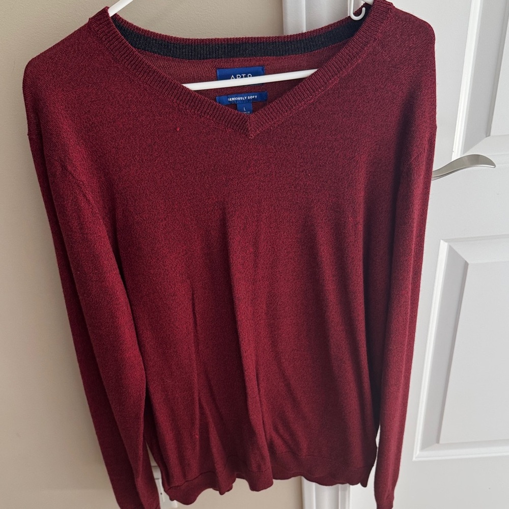 Apt. 9 Men’s Burgundy V-Neck Sweater